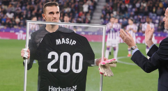 Homenaje del Real Valladolid a Masip por los 200 partidos